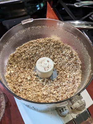 Blended nut flour